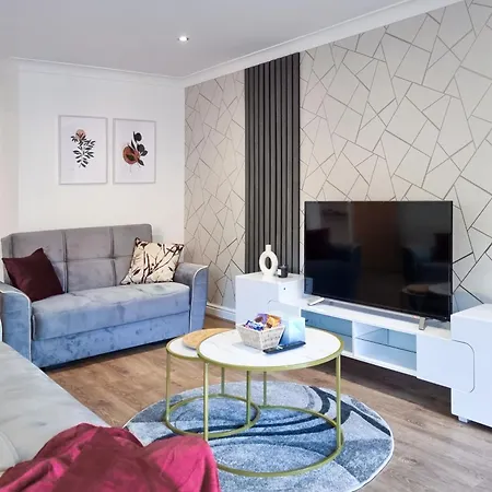 Bright 2 Bedroom Apt With Balcony In City Centre Manchester Exterior photo