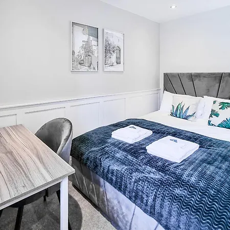 Bright 2 Bedroom Apt With Balcony In City Centre Manchester Exterior photo