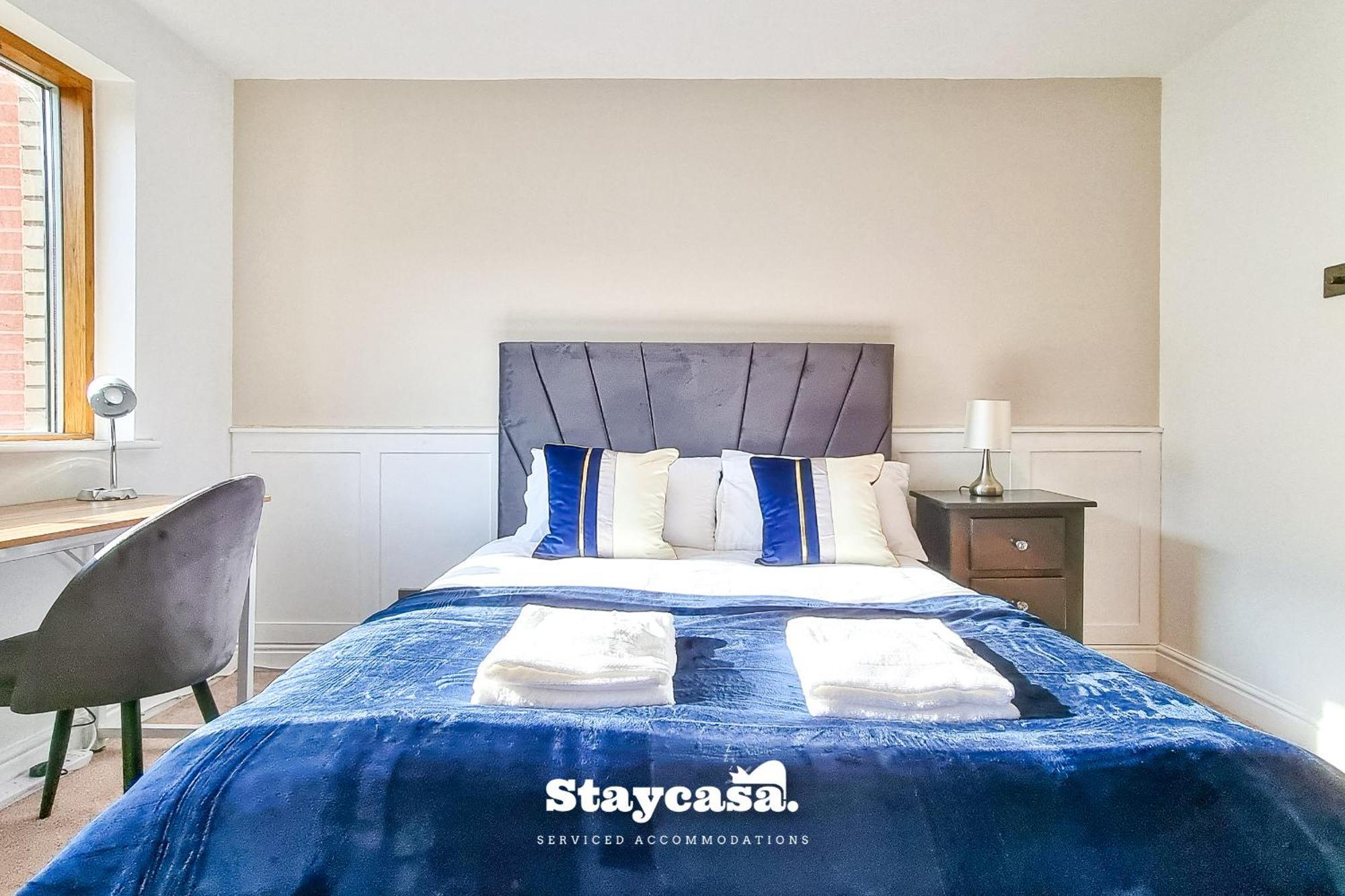 Bright 2 Bedroom With Balcony In Centre